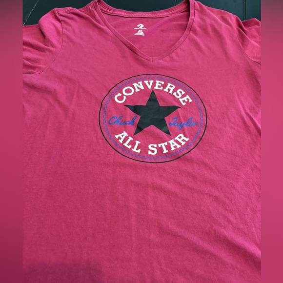 Converse * Chuck Taylor AllStar * Woman V Neck Size Medium - Picture 1 of 6